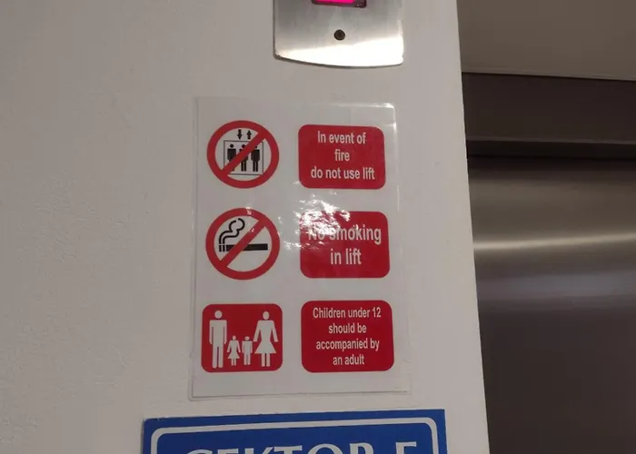 Slavi Exselsior, Sunny דירה