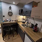 Slavi Exselsior, Sunny Apartment